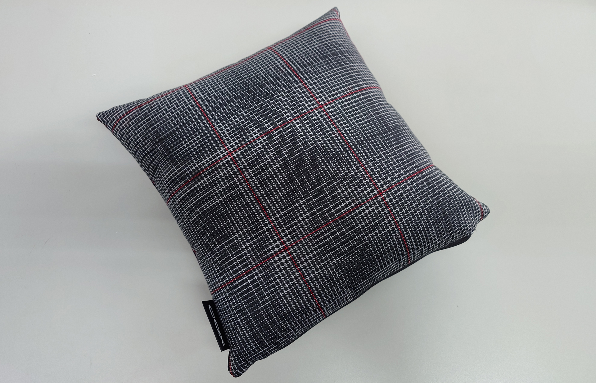 ☆【完売御礼】COXオリジナルBDスクエアクッション【G8/Red】 – コックス株式会社 / COX Incorporated